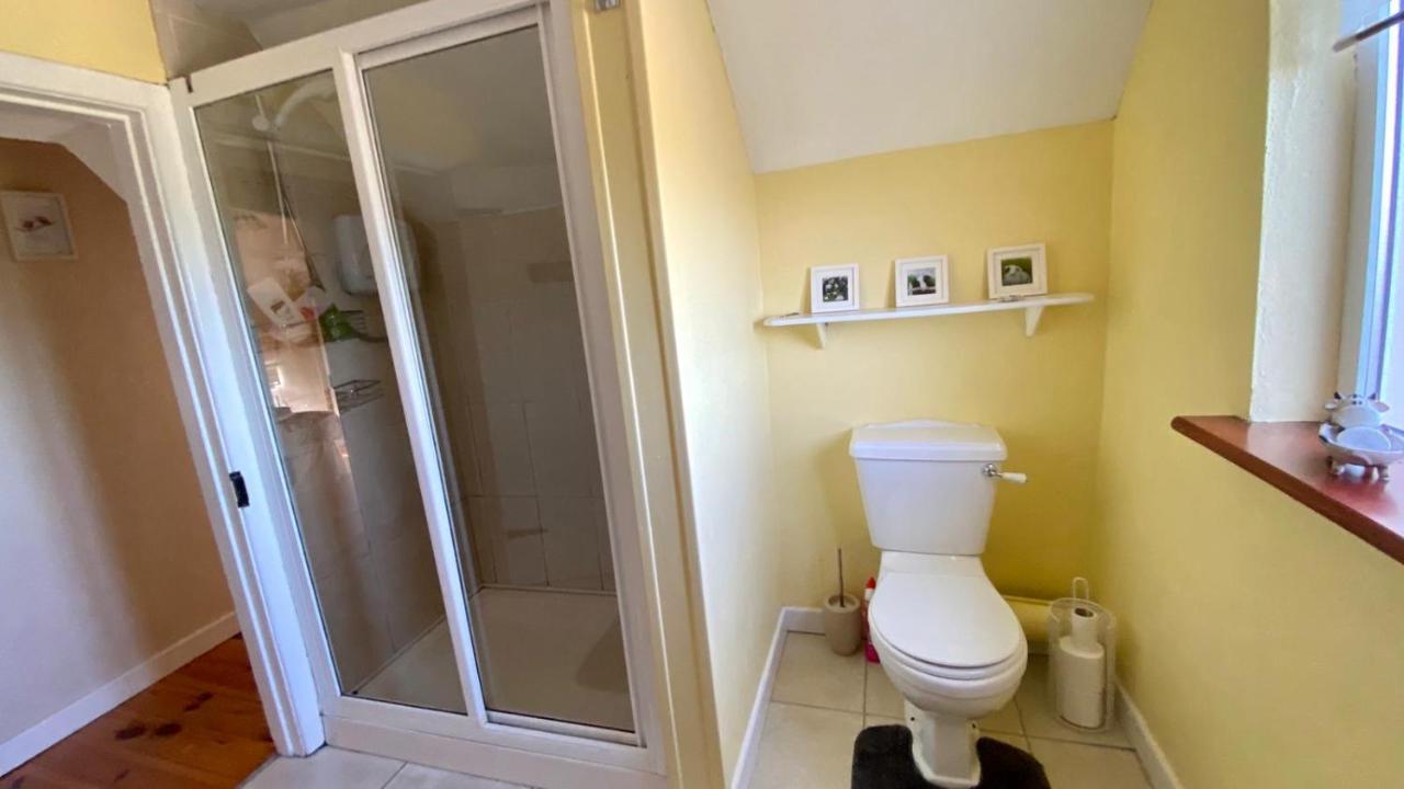 Coolvally Traditional Old Style Farmhouse מראה חיצוני תמונה